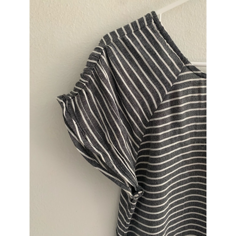 Roxy • Casual Charcoal Stripe Shift Dress - Picture 2 of 7